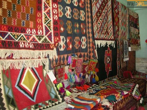 پوشش محلی و هنر و صنایع دستی شهر قزوین  