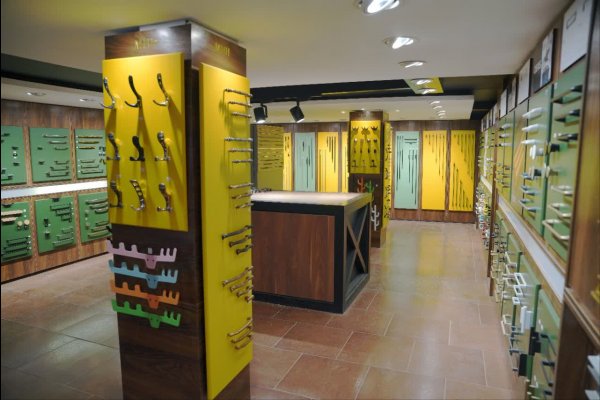 عکس بهترین یراق فروشی در قزوین